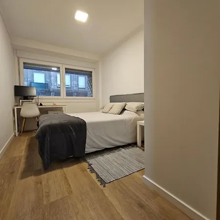 Precioso Apartamento En Centro De Vigo, 2 *